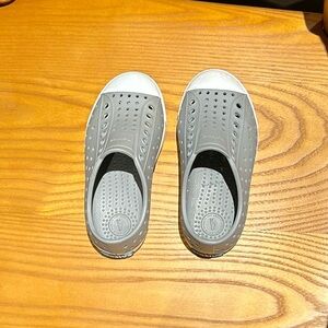 Size 10 Toddler Natives